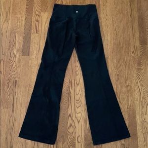 Lululemon yoga pants